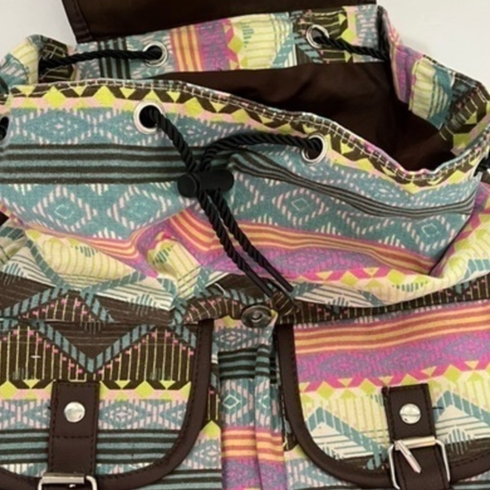 Aztec Backpack - Picture 3 of 3